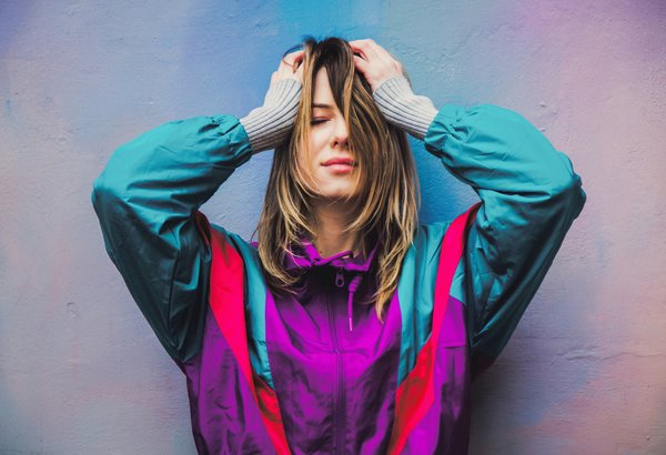 How to Select and Style a Jersey Midi Dress for Casual Fridays at the Office?